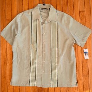 NWT men’s Axist Light thin mint Shirt XL polyester button down short sleeved